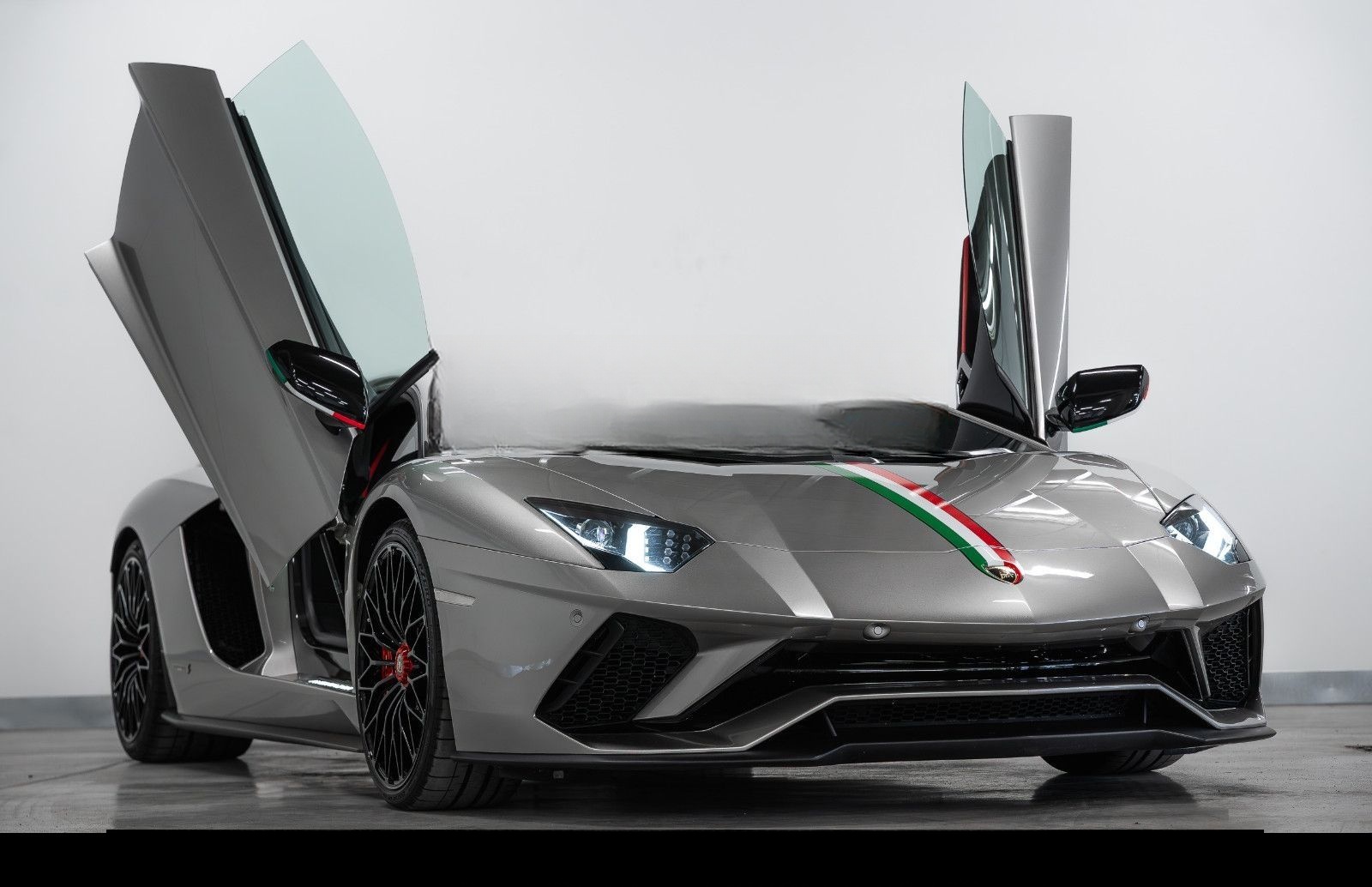 Lamborghini Aventador S Top Zustand Garantie bis 03/27 foto 10