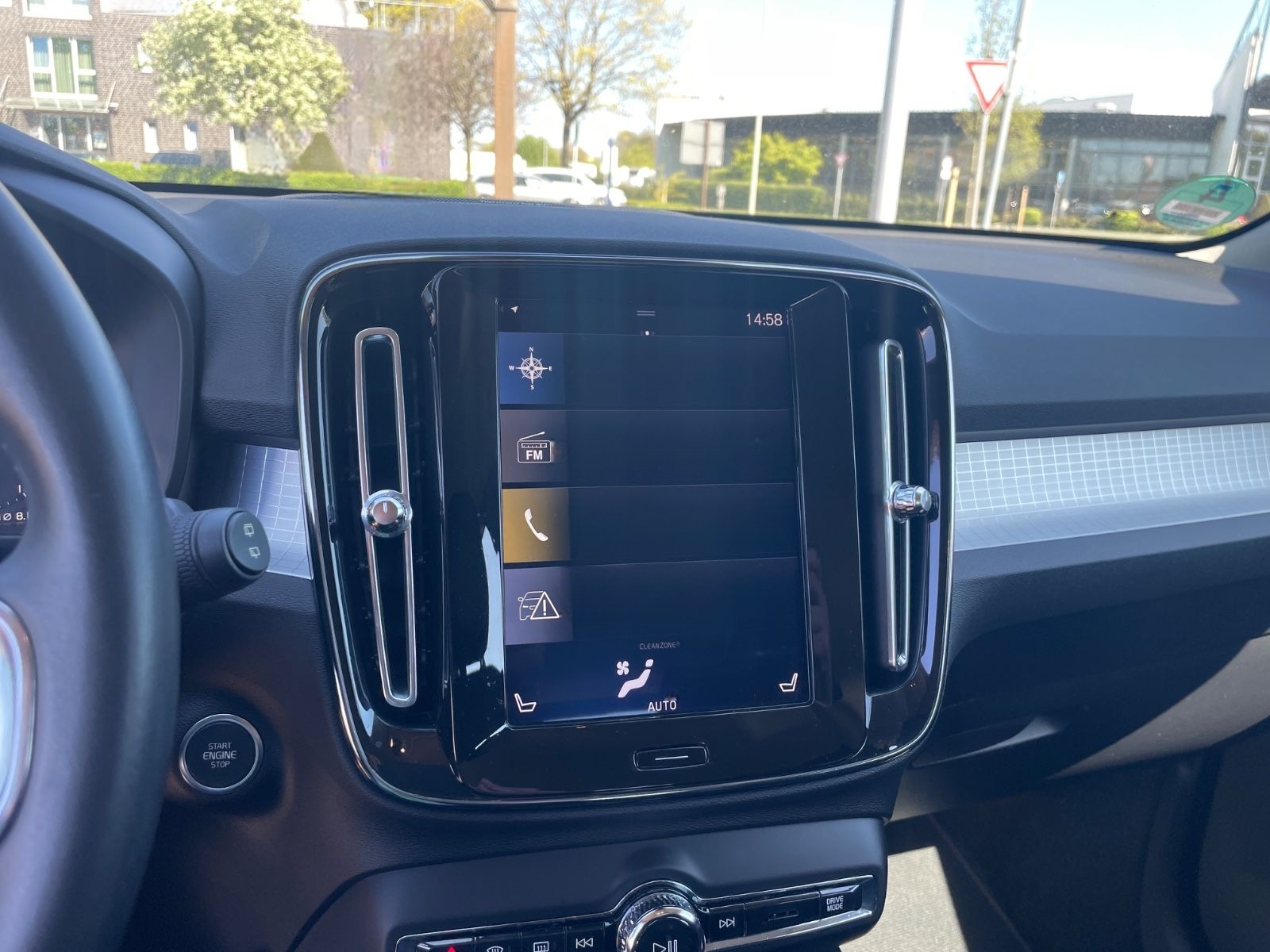 Volvo XC 40 XC40 Momentum 2WD foto 10