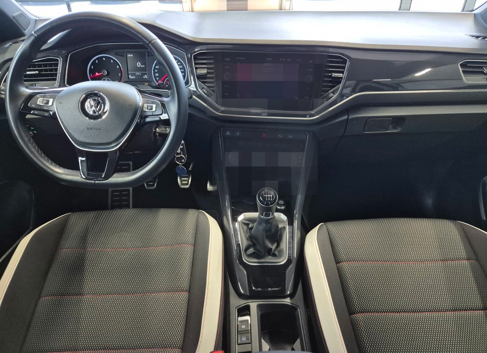 Volkswagen T-ROC 1.5 TSI SPORT SITZHZ PDC CAMERA PANO ACC foto 15