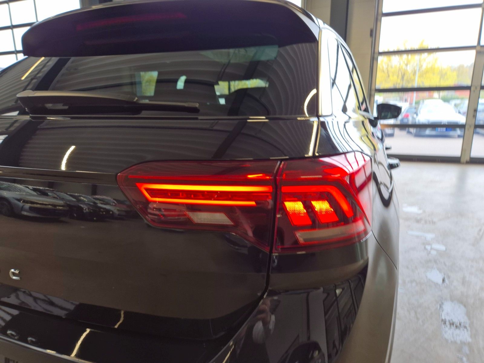 Volkswagen T-ROC 1.5 TSI SPORT SITZHZ PDC CAMERA PANO ACC foto 22