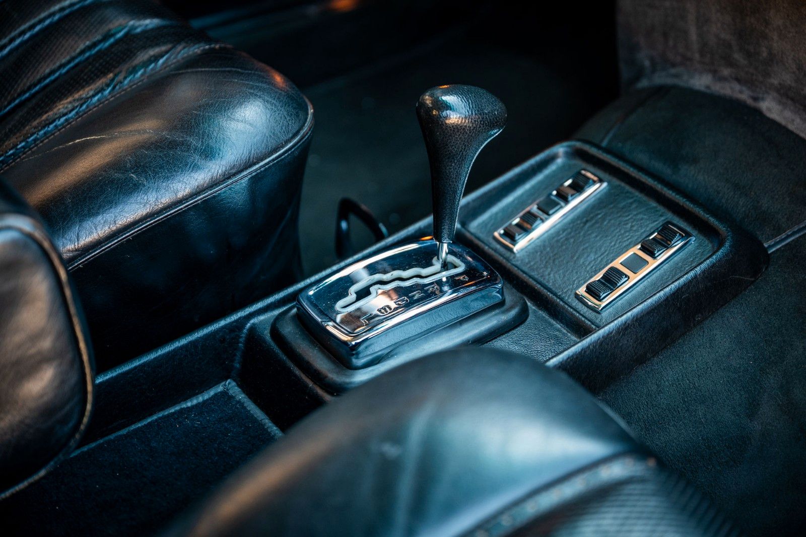 Mercedes-Benz 300 SEL 6,9 foto 12