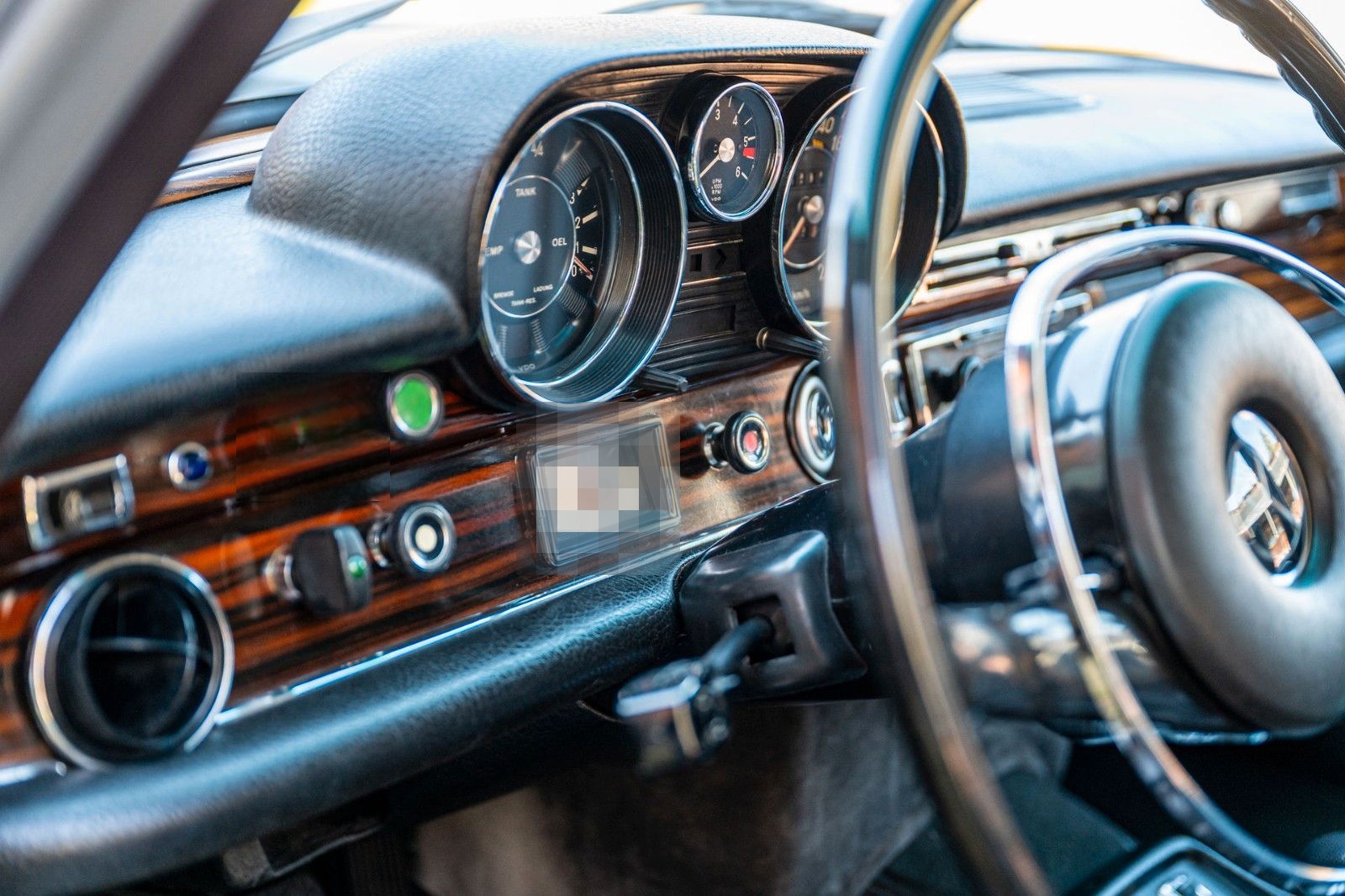 Mercedes-Benz 300 SEL 6,9 foto 19