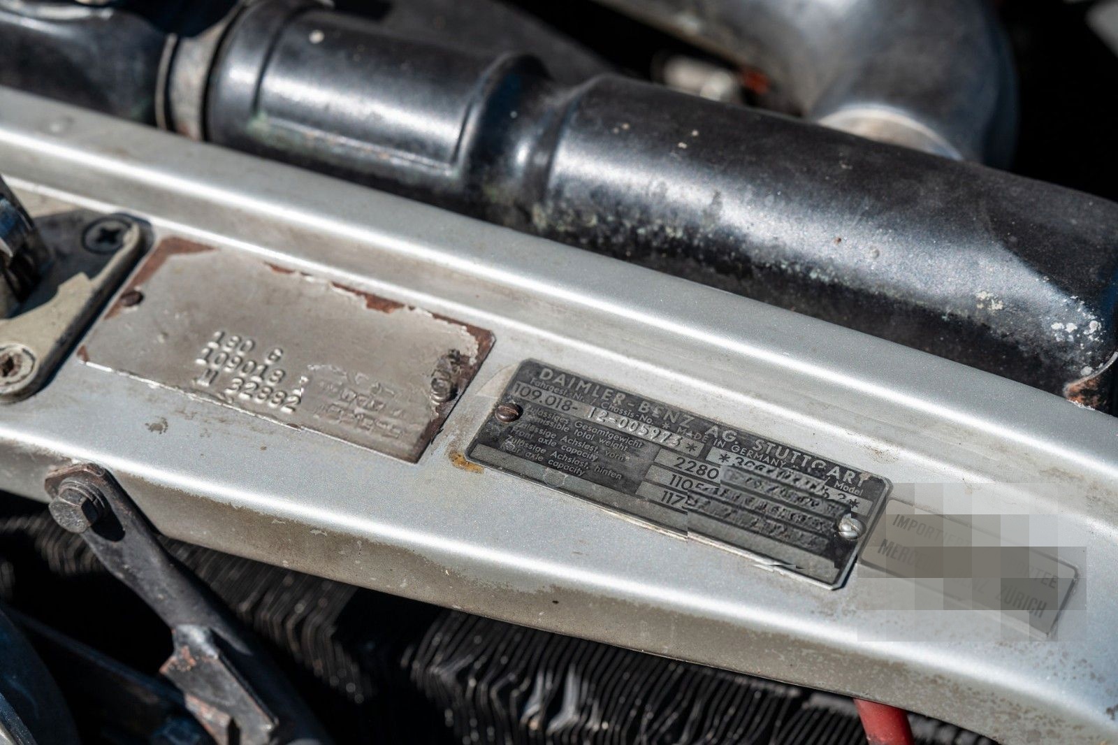 Mercedes-Benz 300 SEL 6,9 foto 22