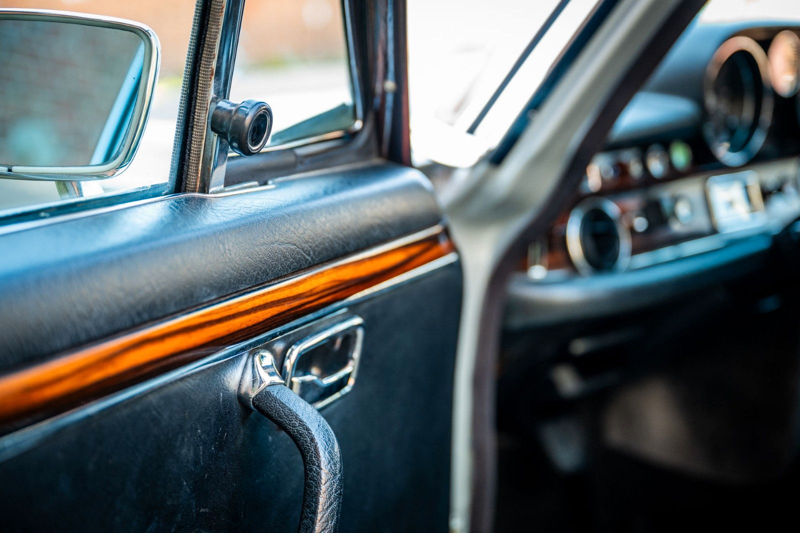 Mercedes-Benz 300 SEL 6,9 foto 6