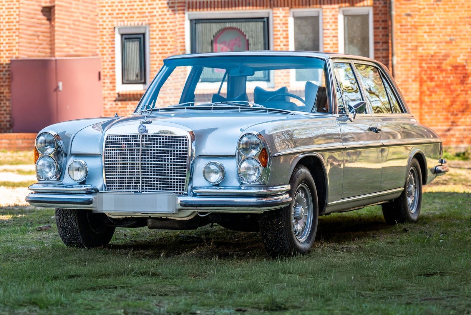 Mercedes-Benz 300 SEL 6,9 foto 9