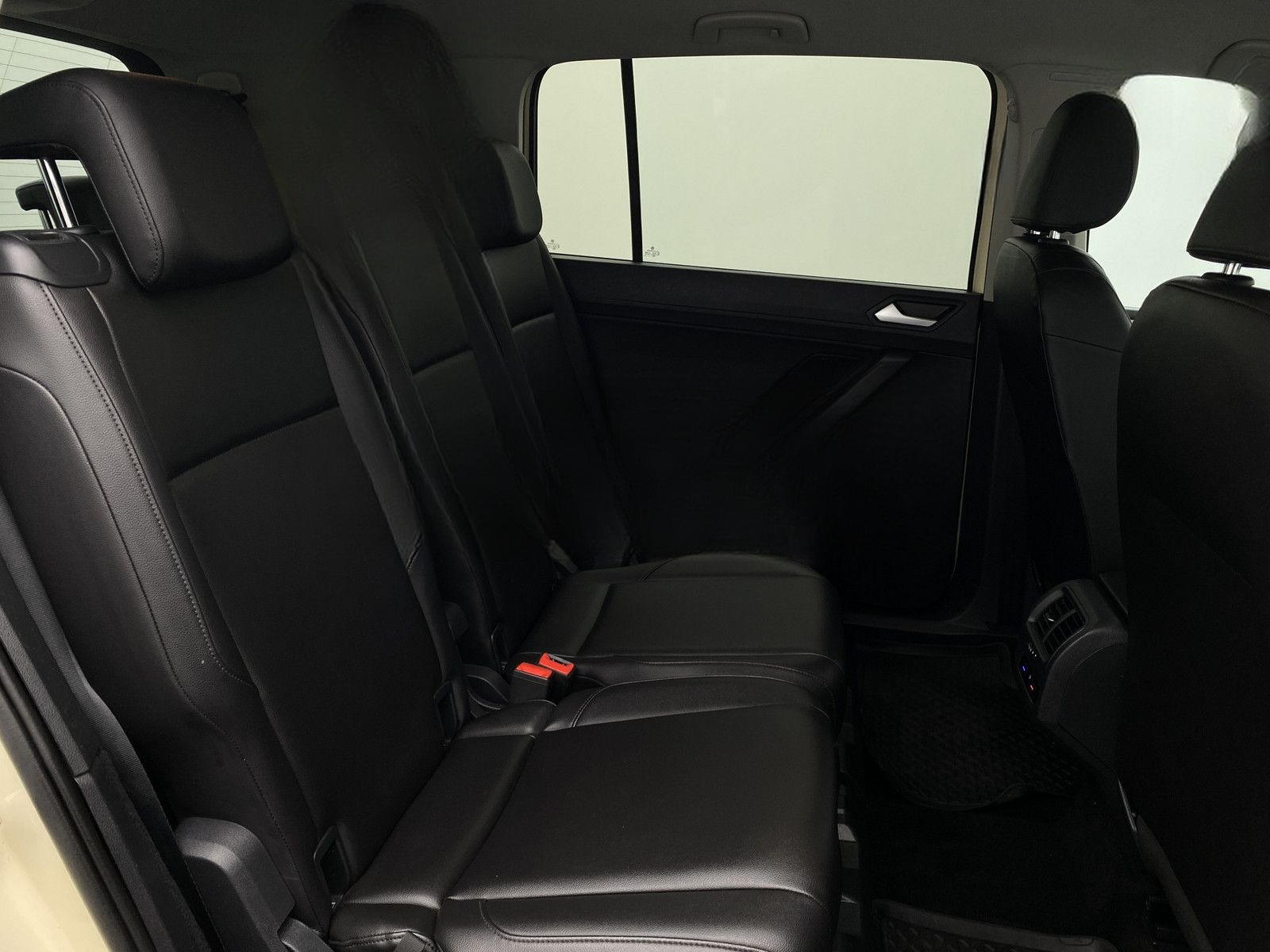 Volkswagen Touran Aut. *Taxi* 7-Sitze+Navi+Lederausst. (865 foto 15