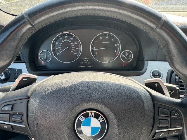 BMW 550i*M-Paket*Leder*Navi*Bi-Xenon*Kamera* foto 20