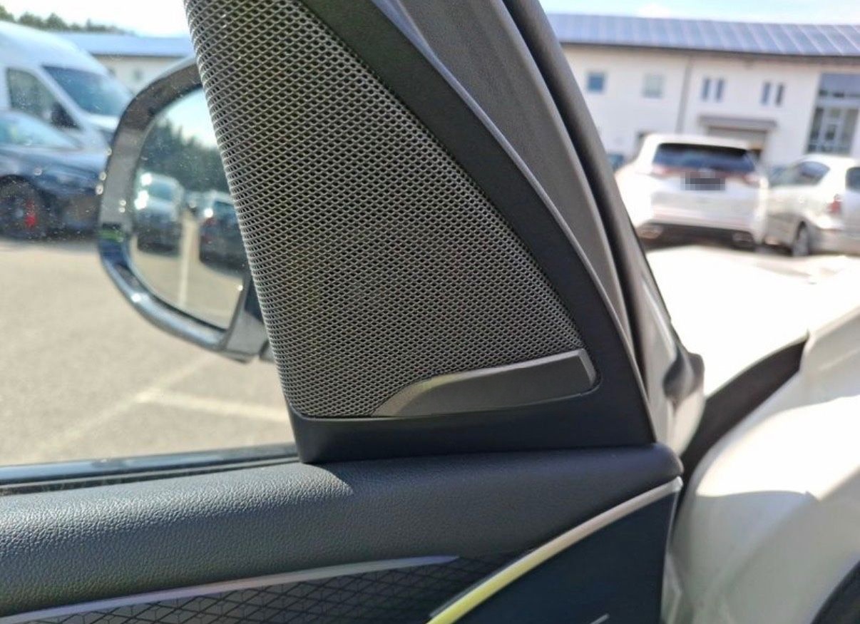 BMW 20i xDrive M Sportpaket ShadowLine PANO AHK StHz foto 11