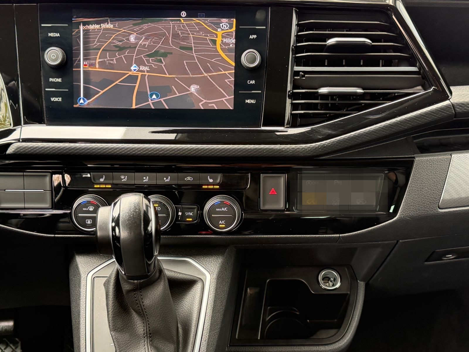 Volkswagen T6 MULTIVAN 4M DSG*GENERATION SIX*ACC*KAM*LEDER* foto 16