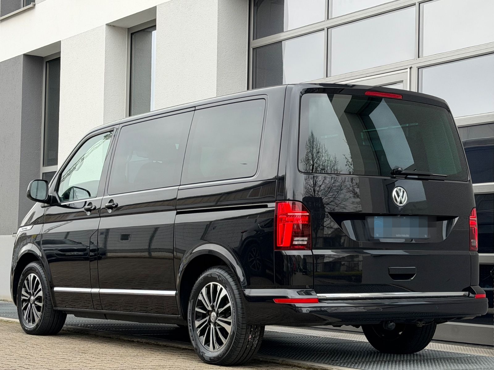 Volkswagen T6 MULTIVAN 4M DSG*GENERATION SIX*ACC*KAM*LEDER* foto 7