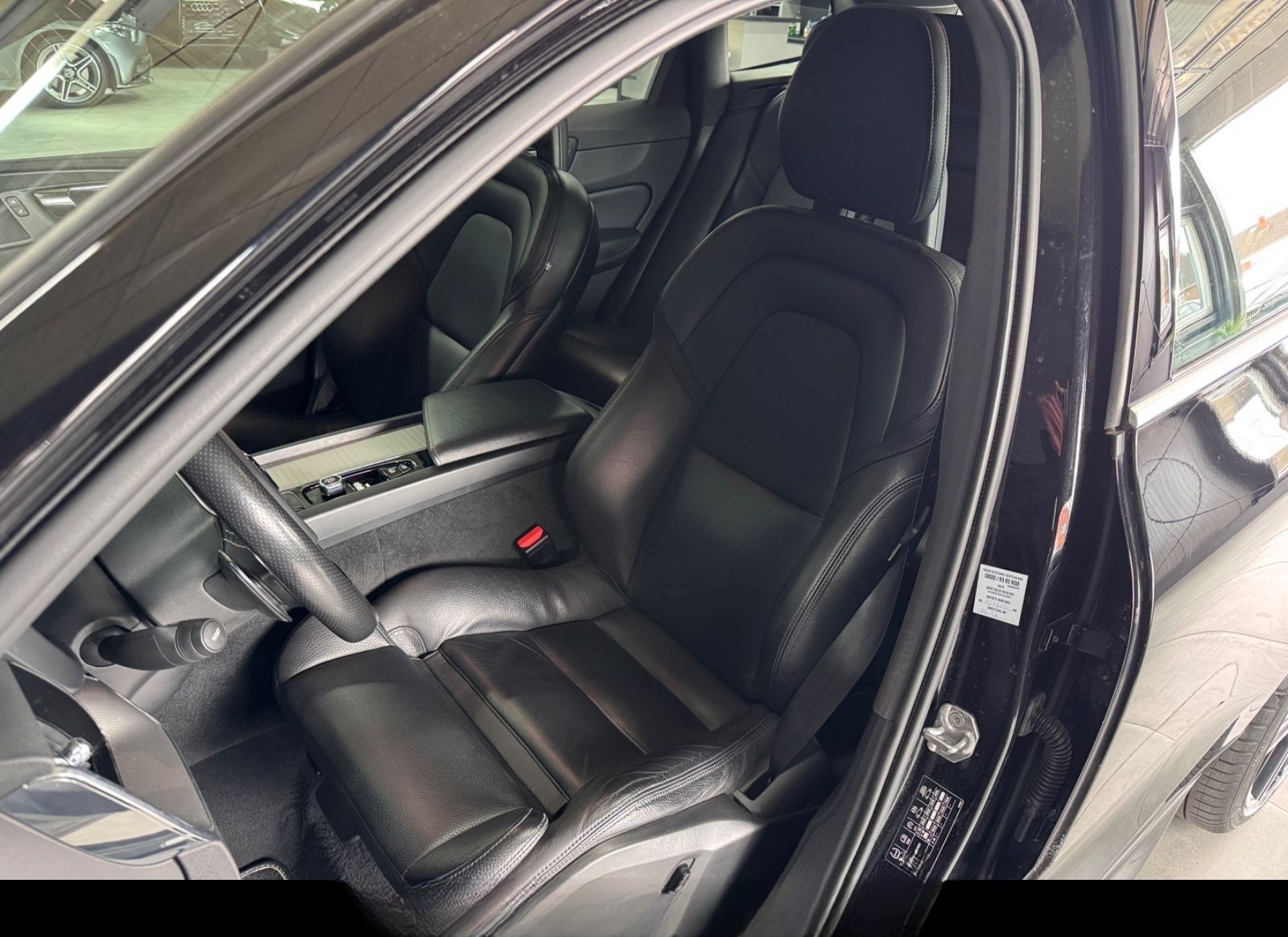 Volvo XC 60 XC60 R Design AWD Panoramadach foto 15