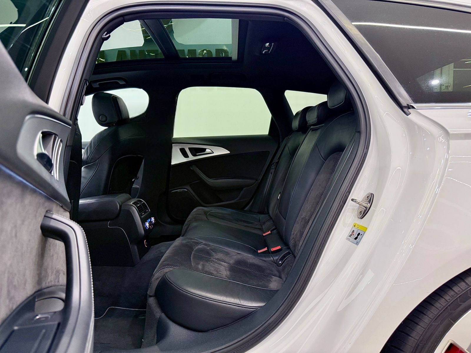 Audi A6 Avant 3.0 TDI quattro 3x S-Line Matrix/Pano foto 18