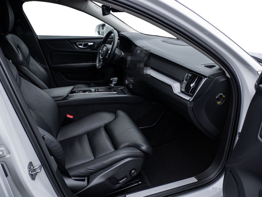 Volvo V60 D4 AWD Momentum Pro NAVI KAM HK BLIS foto 5