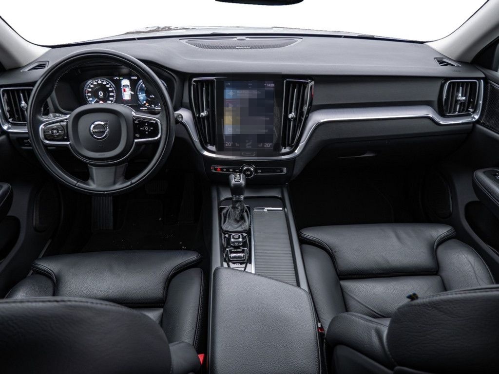 Volvo V60 D4 AWD Momentum Pro NAVI KAM HK BLIS foto 7