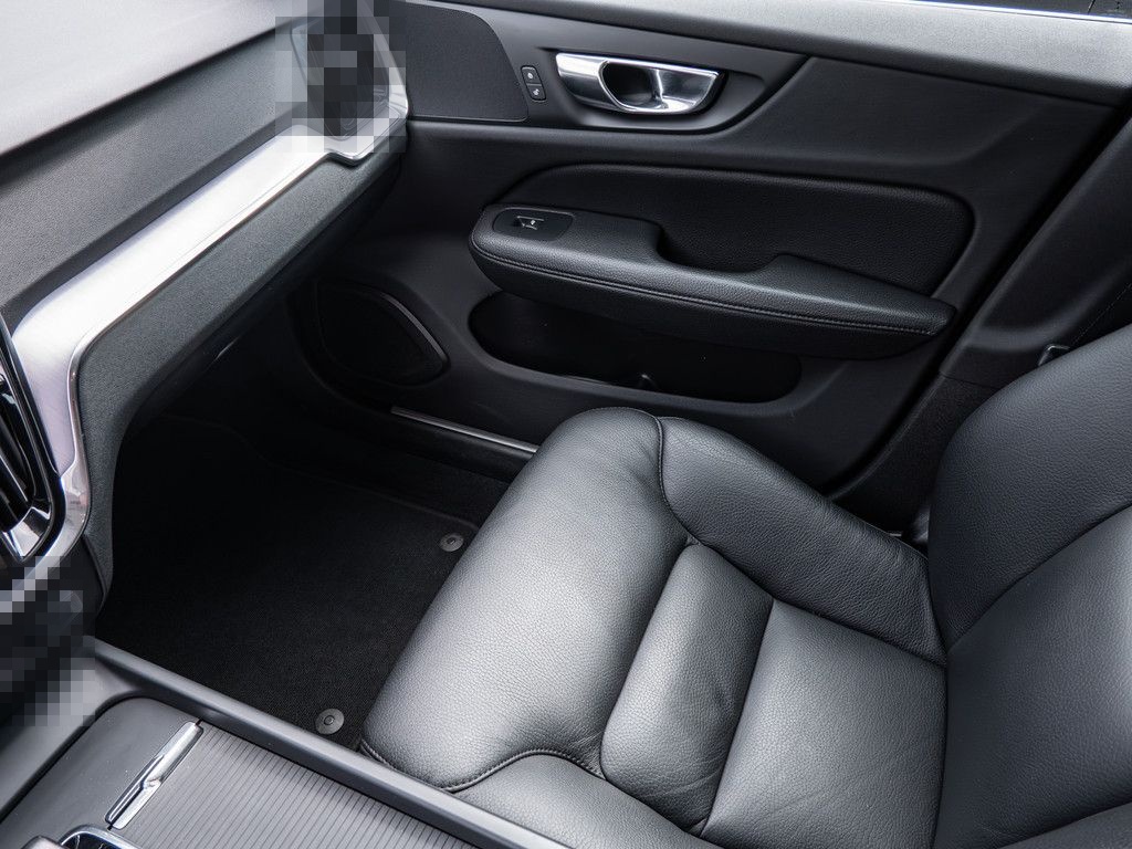 Volvo V60 B5 Momentum Pro ACC+SHZ+BLIS foto 14