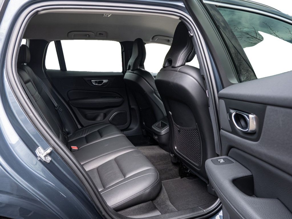 Volvo V60 B5 Momentum Pro ACC+SHZ+BLIS foto 6