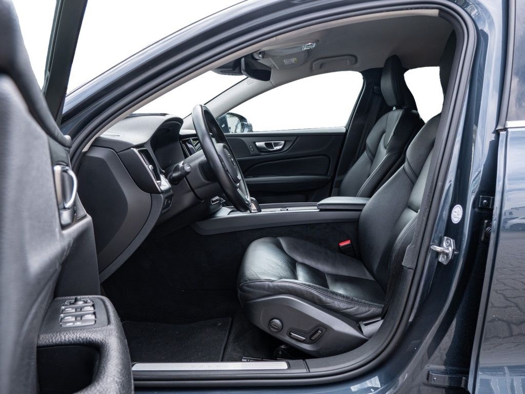 Volvo V60 B5 Momentum Pro ACC+SHZ+BLIS foto 10