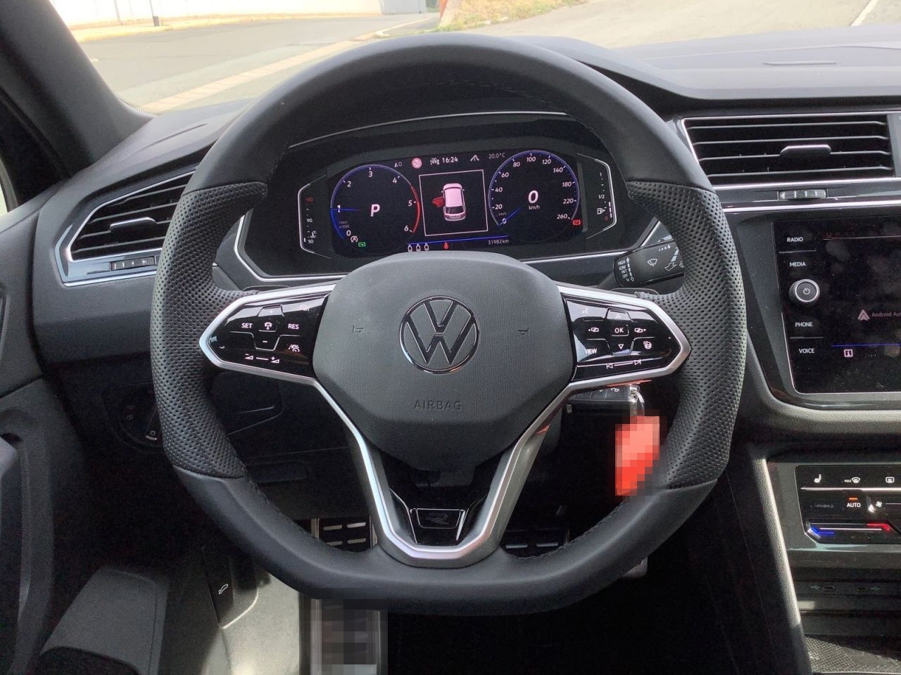 Volkswagen Tiguan R-Line foto 12