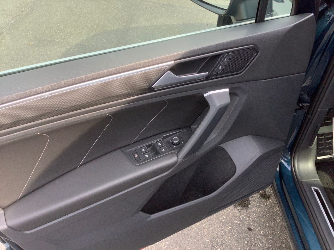 Volkswagen Tiguan R-Line foto 9