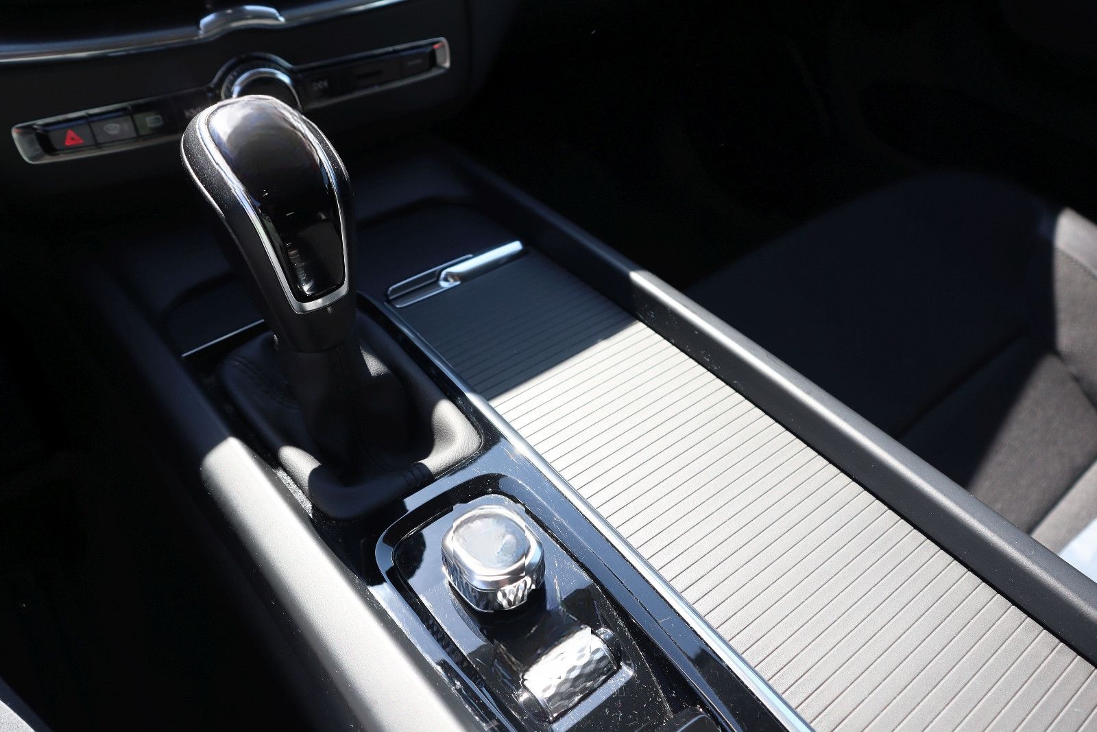 Volvo XC60 D3 Momentum|AHK| foto 18