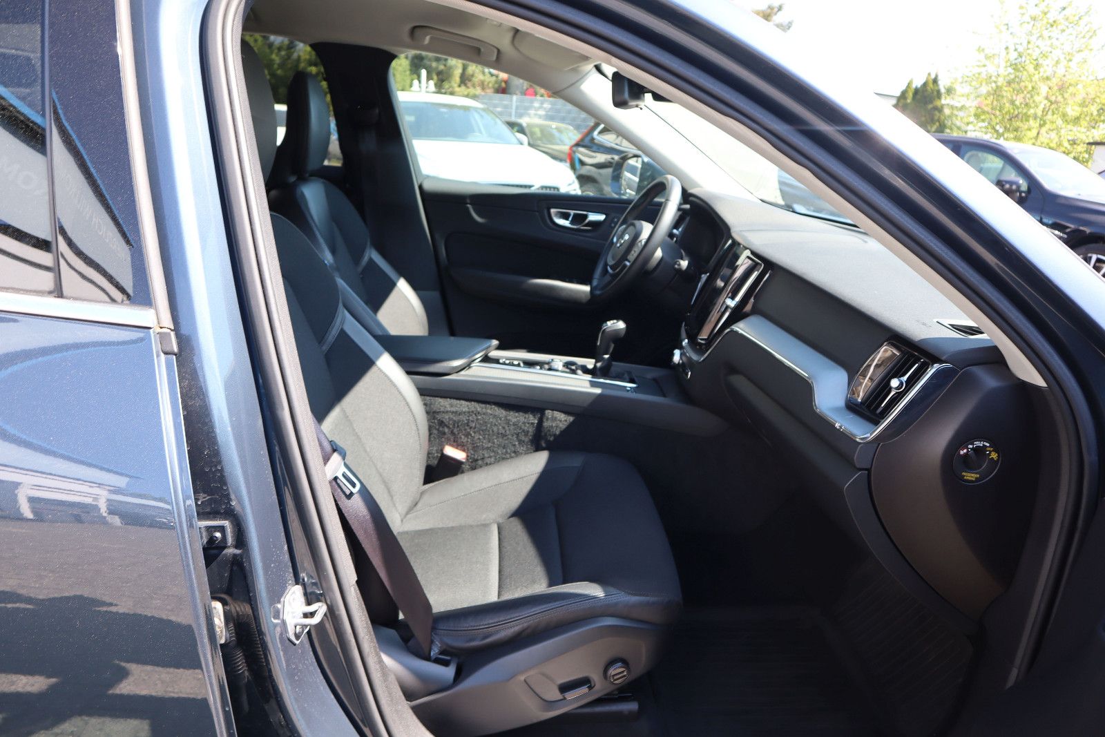 Volvo XC60 D3 Momentum|AHK| foto 10