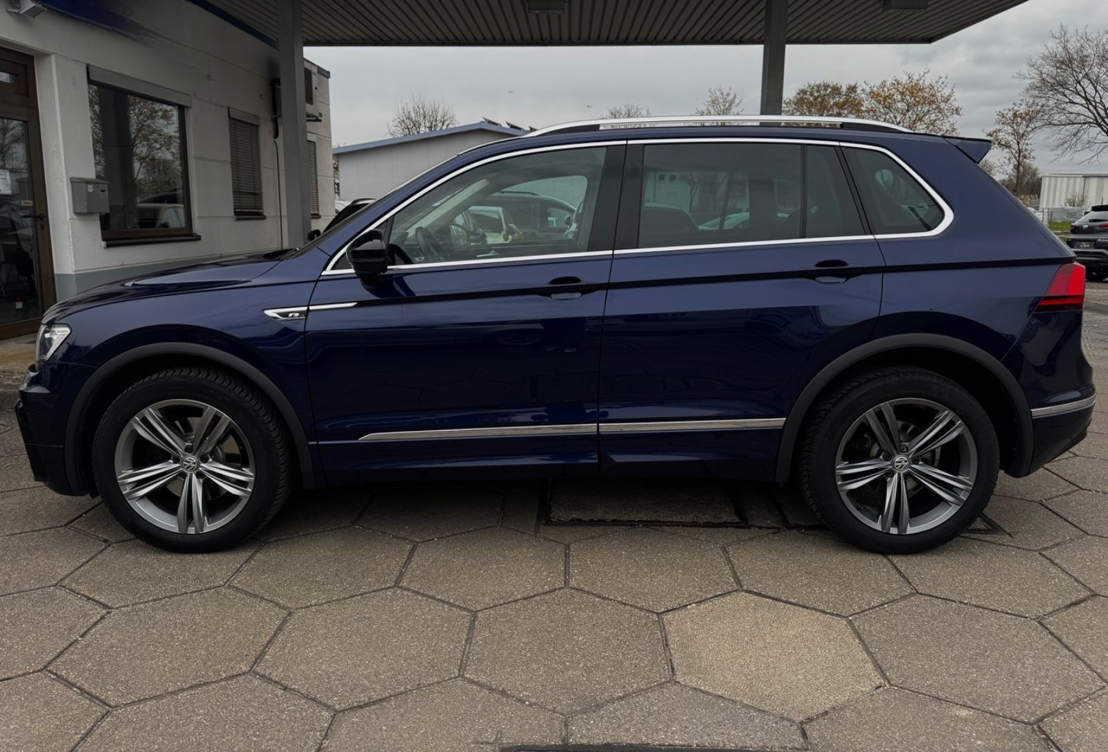 Volkswagen Tiguan R-Line Highline 4MOTION/ACC/AIR CARE/NAVI foto 6