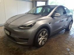 Tesla Model Y Basis RWD foto 4