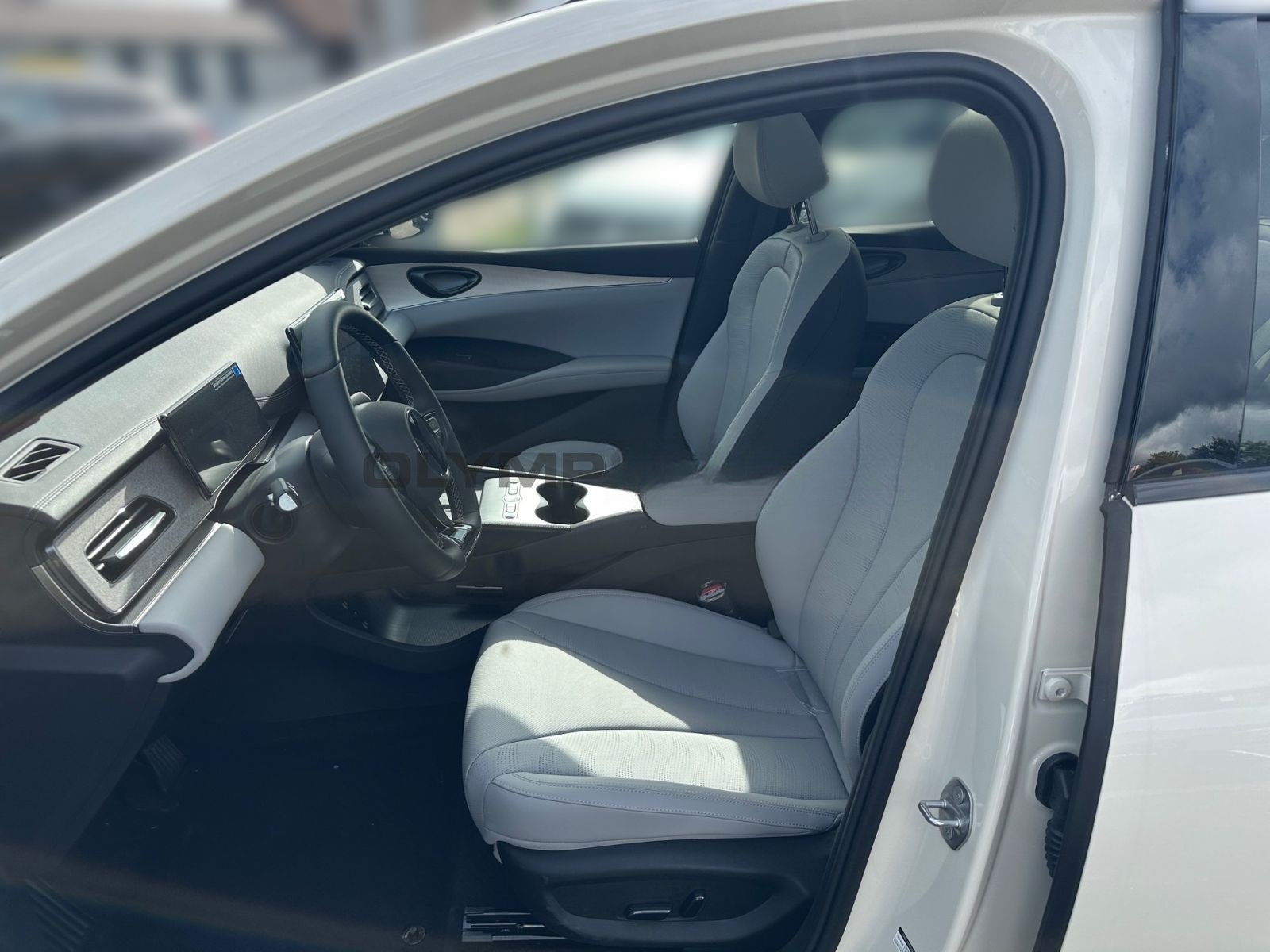 BYD Seal 6 DM-i Touring Comfort Lite PANO SITZHZ V2L foto 7