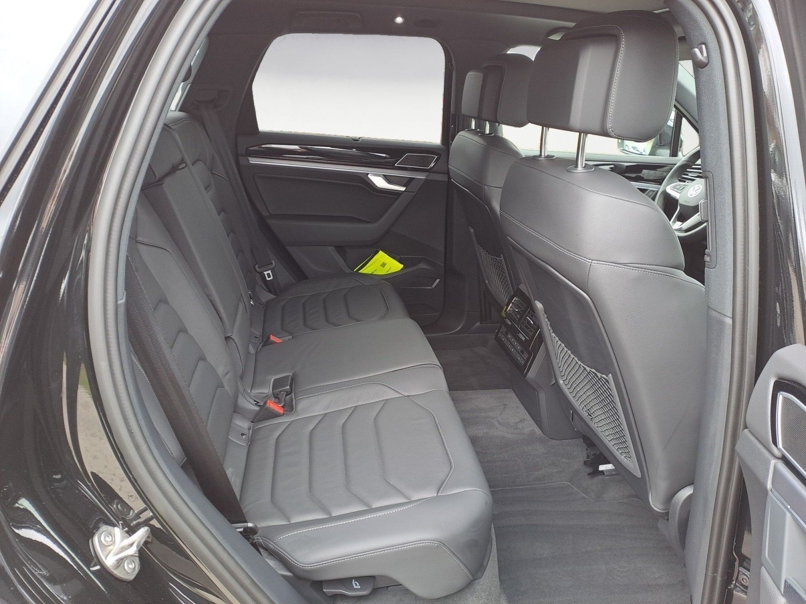Volkswagen Touareg 3.0 V6 TDI SCR 4Motion Aut. R-Line foto 14