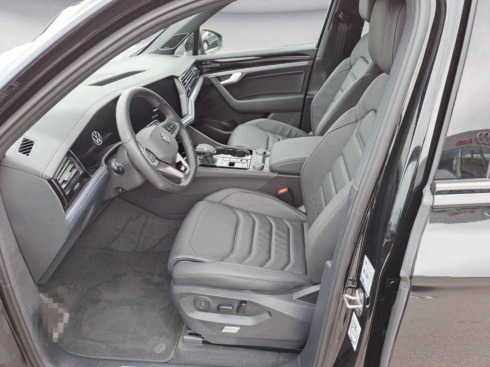 Volkswagen Touareg 3.0 V6 TDI SCR 4Motion Aut. R-Line foto 8