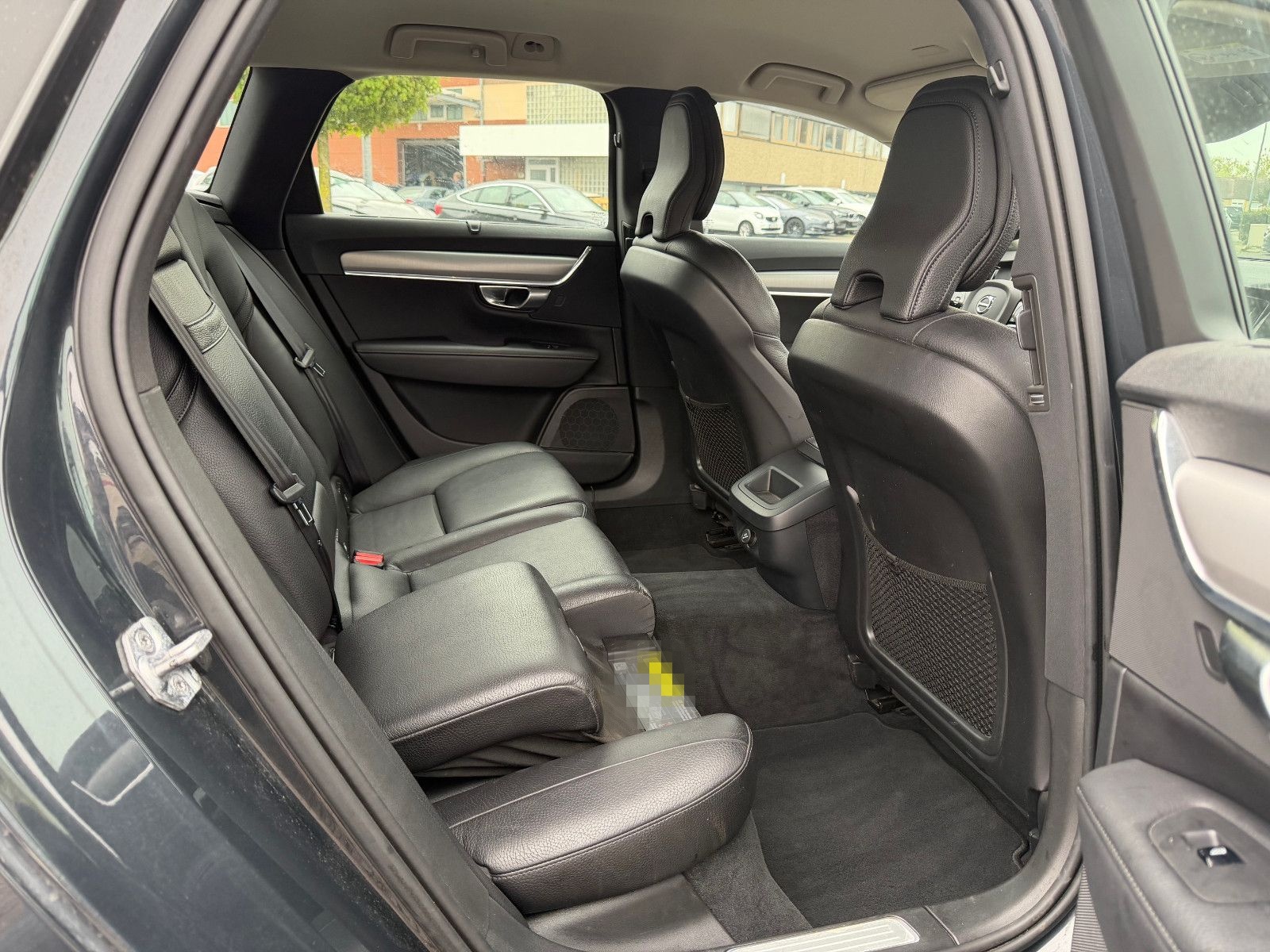 Volvo V90 D4 Momentum Aut. - LEDER+NAVI+LED+BLIS+AHK foto 9