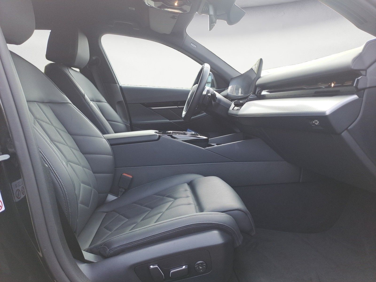 BMW 520d xDrive M-Sportpaket Aktive Geschw. Komforts foto 7