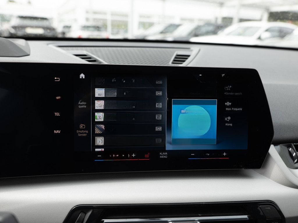 BMW X1 xDrive 20d AHK HUD 360° LED ACC NAVI H/K SHZ foto 18