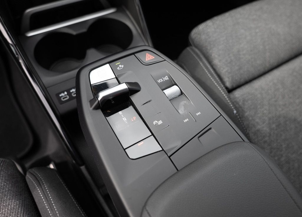 BMW X1 xDrive 20d AHK HUD 360° LED ACC NAVI H/K SHZ foto 23