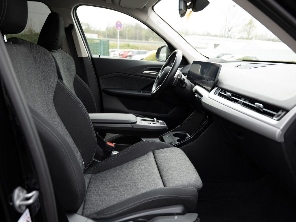 BMW X1 xDrive 20d AHK HUD 360° LED ACC NAVI H/K SHZ foto 9