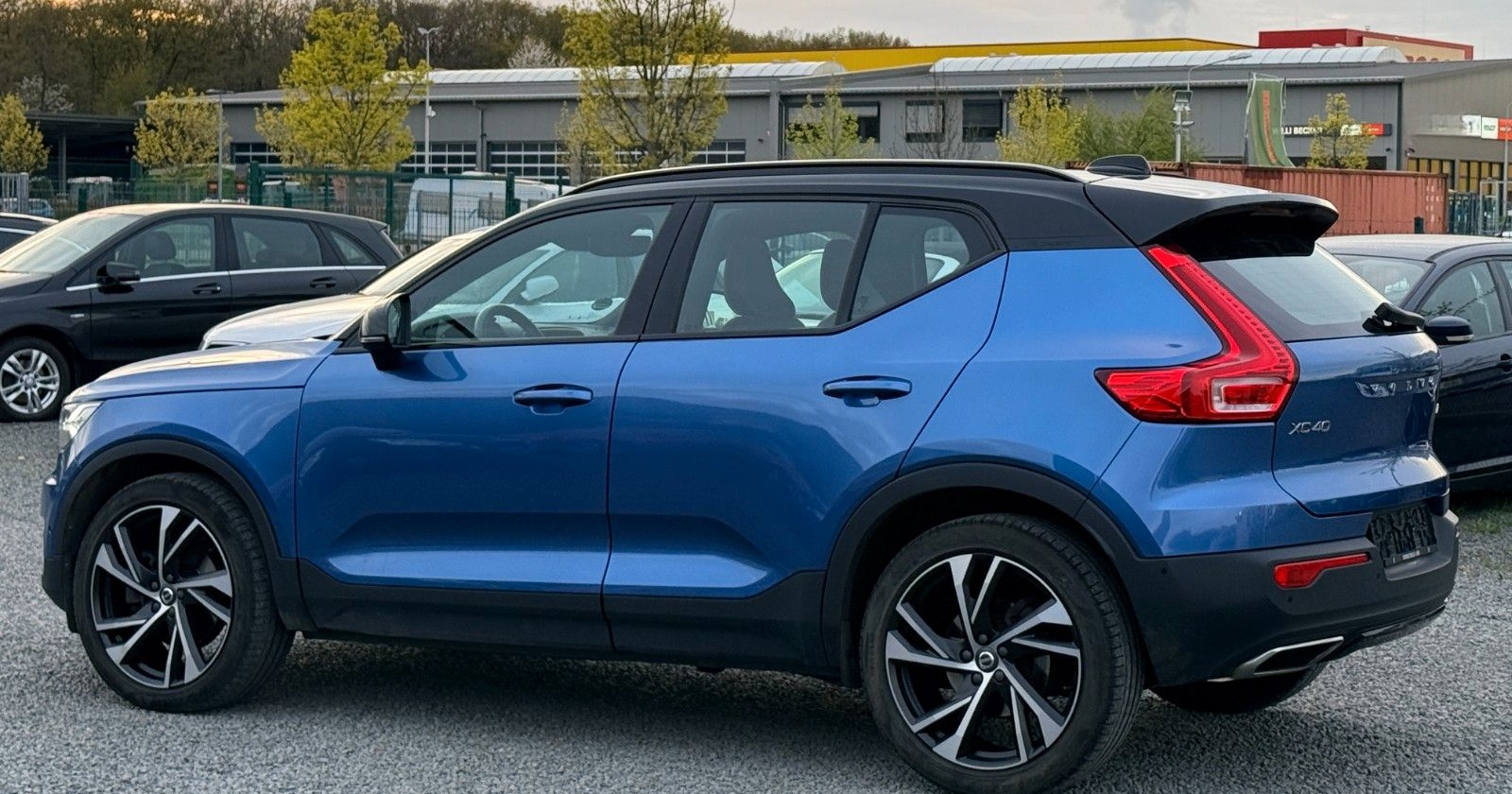 Volvo XC 40 T5 R Design AWD Panoramadach foto 14