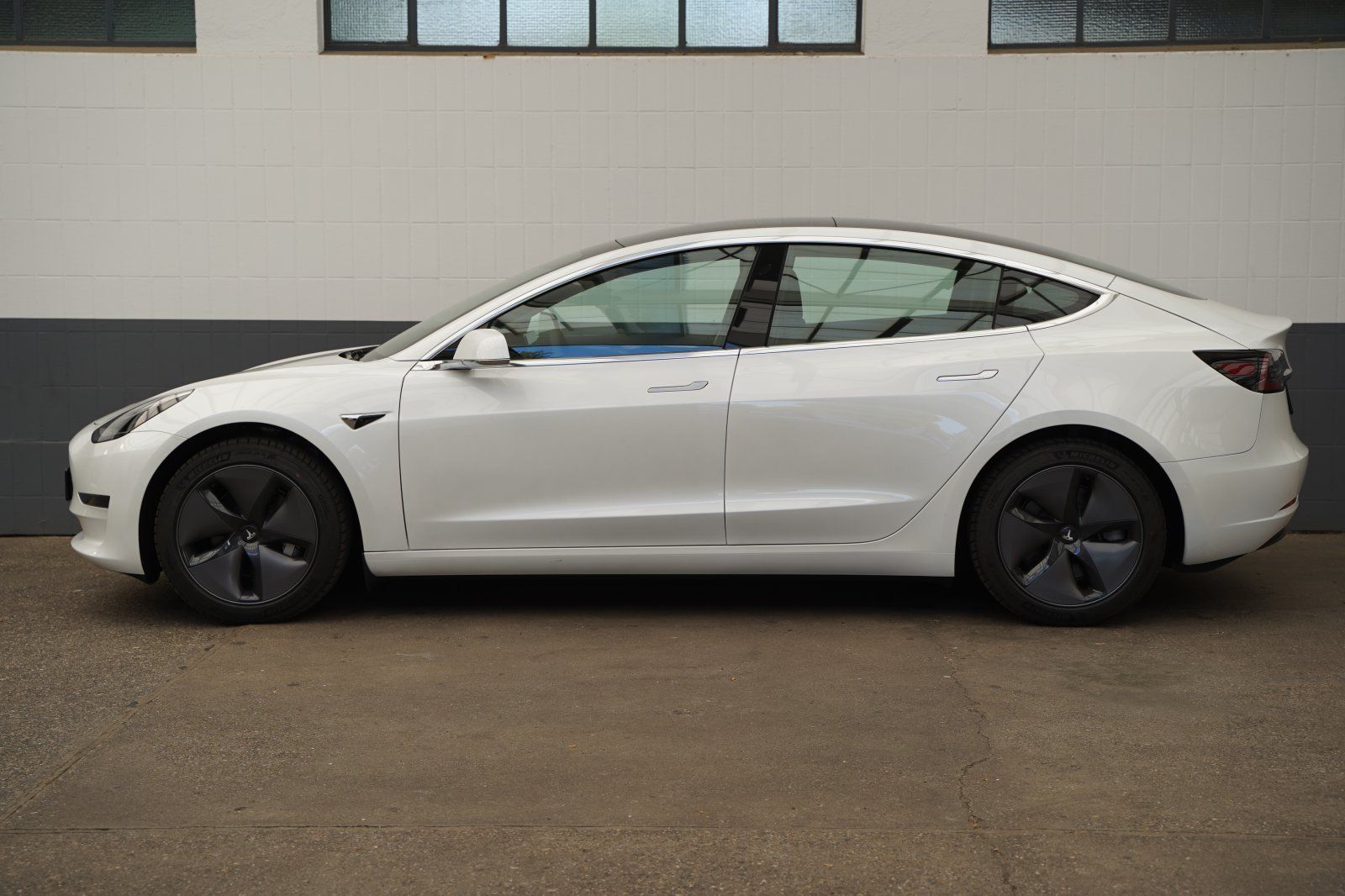Tesla Model 3 Long Range AWD  *innen weiß*AHK* foto 3
