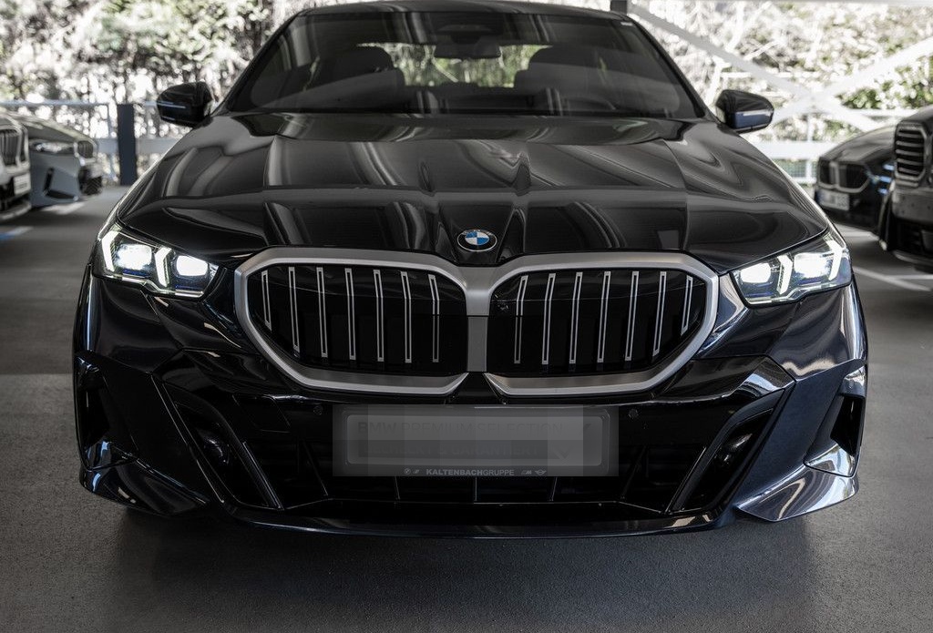 BMW 520d xDrive M-Sport PANO AHK HUD 360° LED ACC foto 2