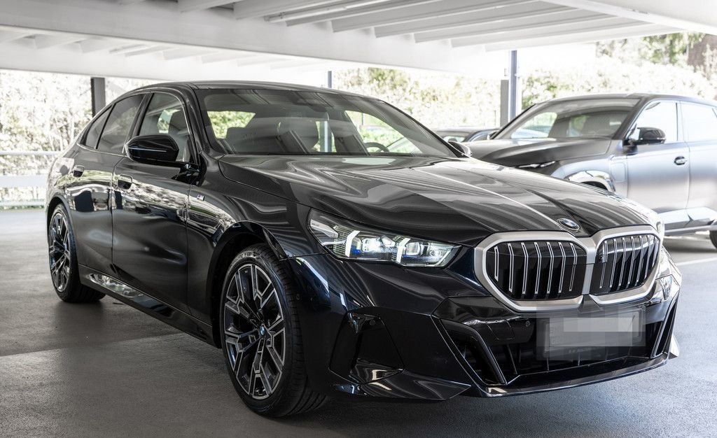 BMW 520d xDrive M-Sport PANO AHK HUD 360° LED ACC foto 3