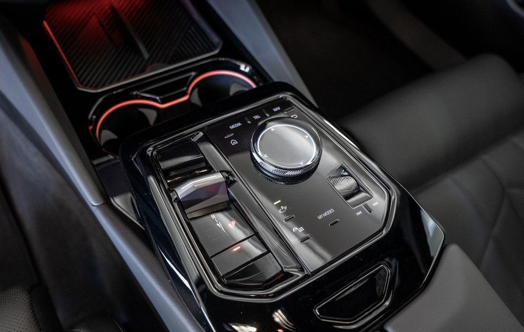 BMW 520d xDrive M-Sport PANO AHK HUD 360° LED ACC foto 24