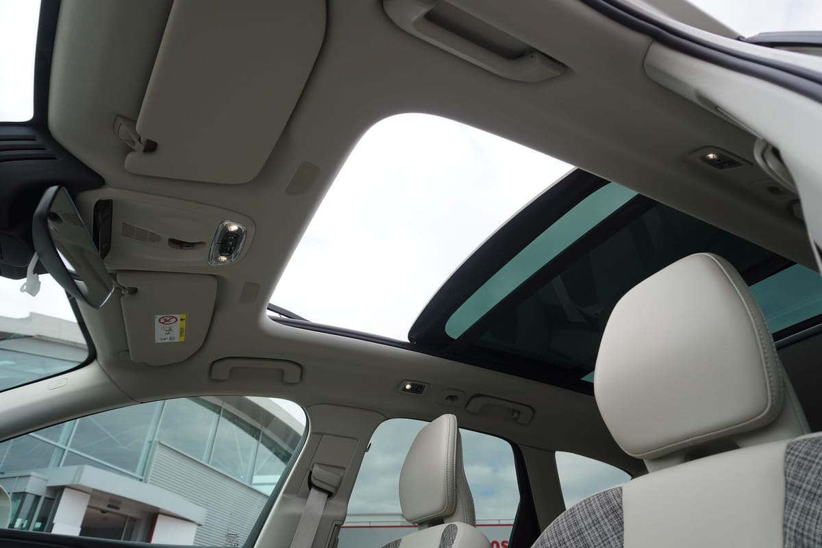 Volvo XC60 B5 AWD Momentum Pro Panorama Navi LED PDC foto 13