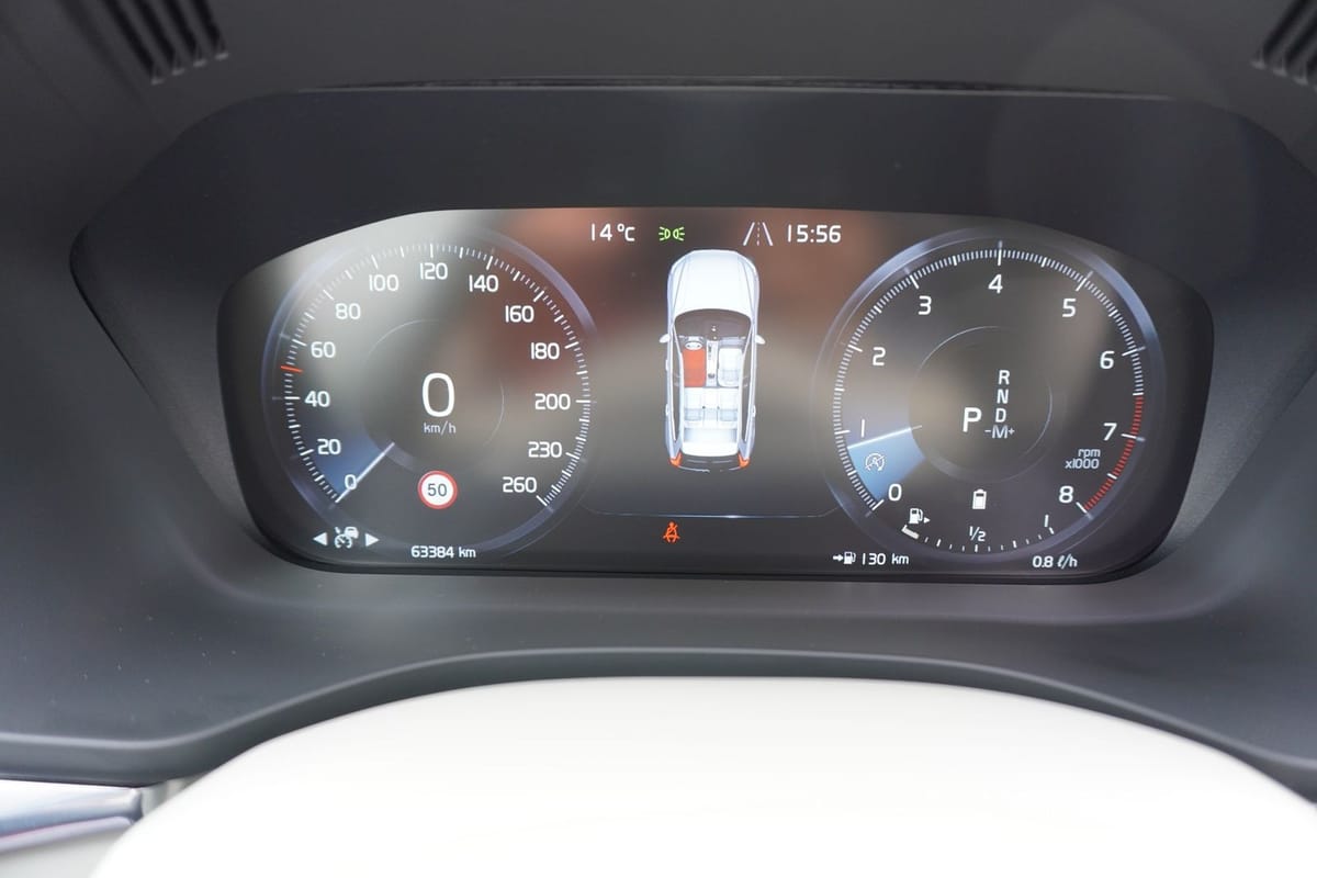 Volvo XC60 B5 AWD Momentum Pro Panorama Navi LED PDC foto 23