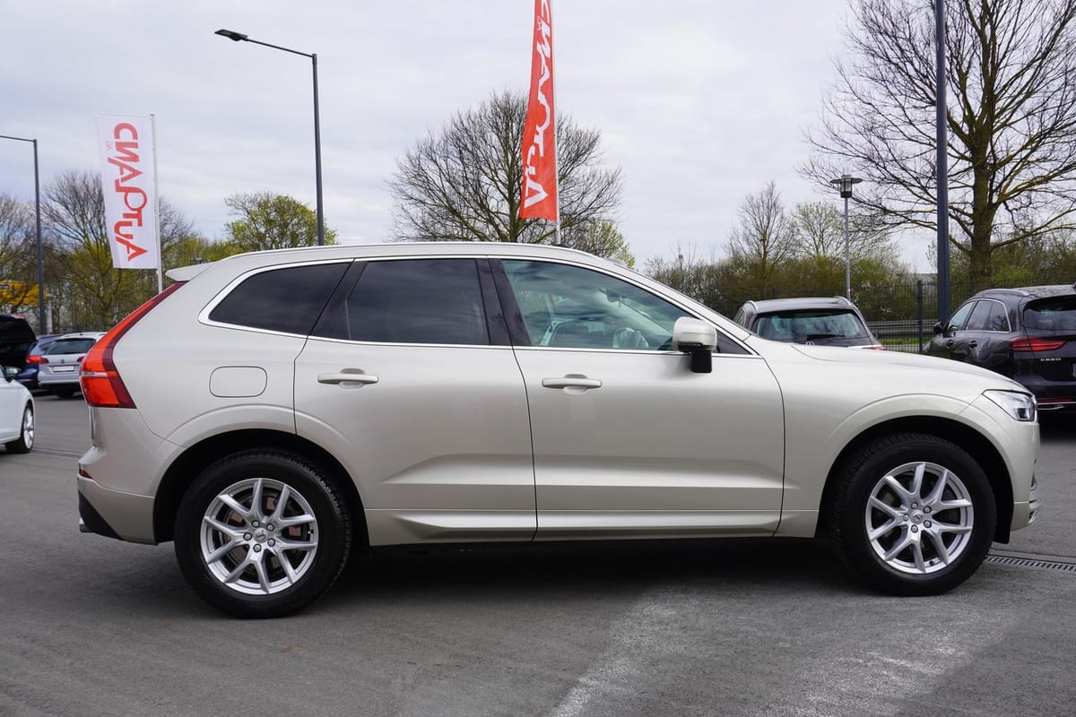 Volvo XC60 B5 AWD Momentum Pro Panorama Navi LED PDC foto 4