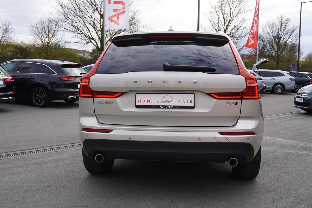 Volvo XC60 B5 AWD Momentum Pro Panorama Navi LED PDC foto 6
