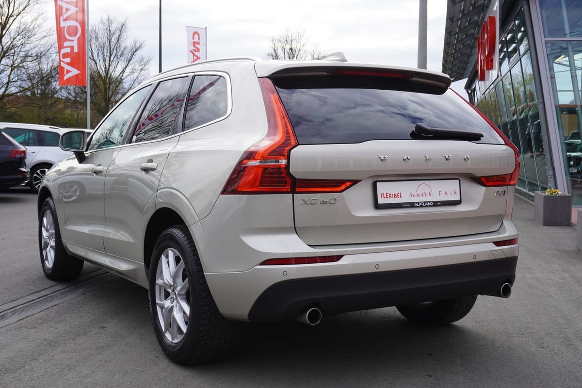 Volvo XC60 B5 AWD Momentum Pro Panorama Navi LED PDC foto 7