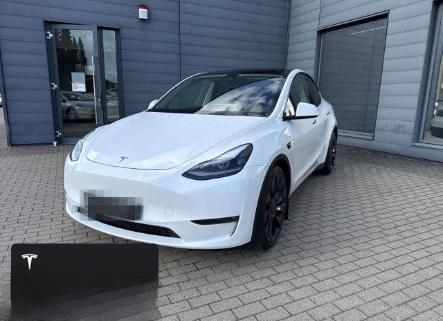 Tesla Model Y Performance foto 2