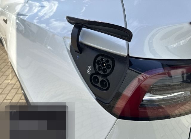 Tesla Model Y Performance foto 19