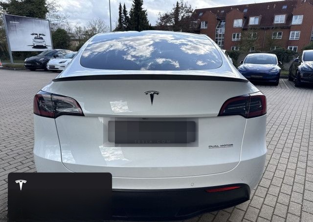 Tesla Model Y Performance foto 6