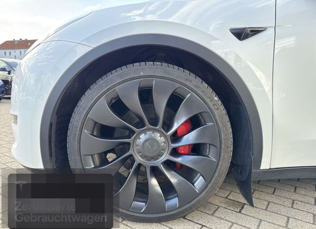 Tesla Model Y Performance foto 7