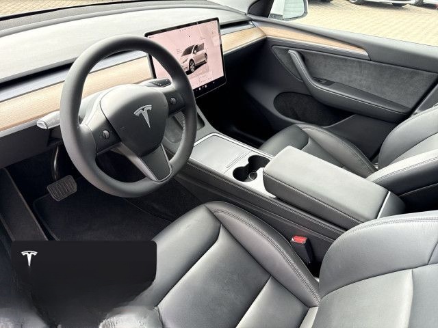 Tesla Model Y Long Range AWD foto 11
